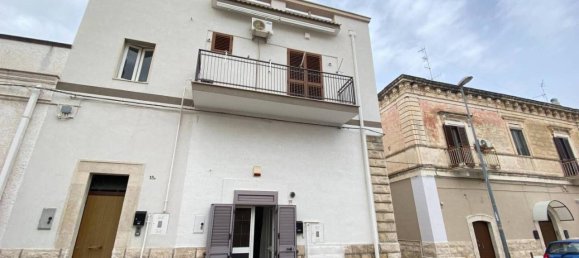 2-salle Appartement à Bari, Italy No. 36669 26
