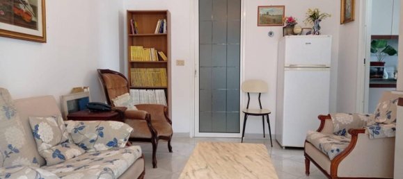 2-salle Appartement à Bari, Italy No. 36669 61