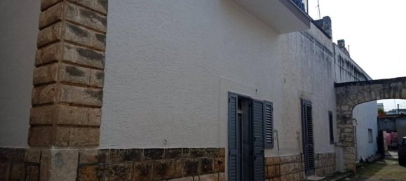 2-salle Appartement à Bari, Italy No. 36669 31