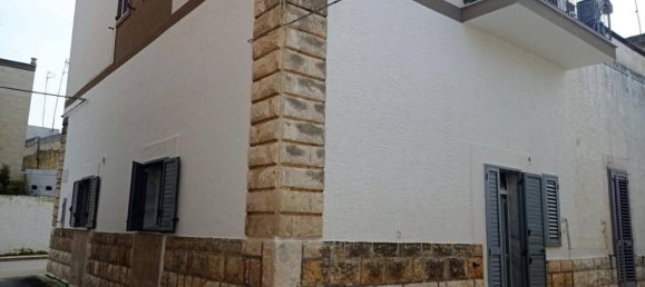 2-salle Appartement à Bari, Italy No. 36669 72