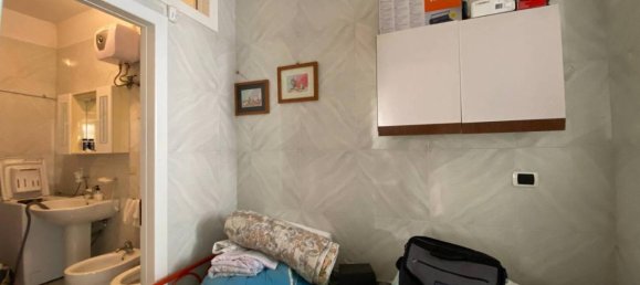 2-salle Appartement à Bari, Italy No. 36669 46