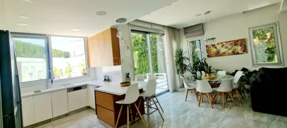 5 bedrooms Villa in Agios Athanasios, Cyprus No. 4554 25