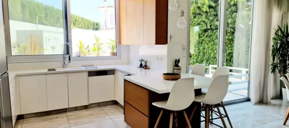 5 bedrooms Villa in Agios Athanasios, Cyprus No. 4554 26