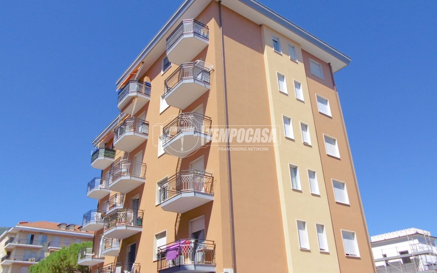 3غرفة شقة في Andora, Italy رقم 170806