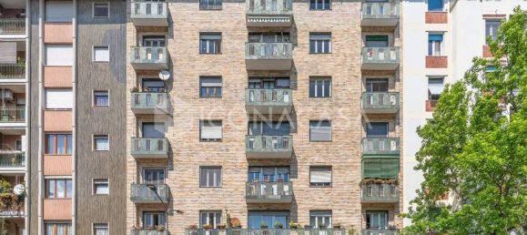 1 bedroom Apartment in Milan, Italy No. 290723 20