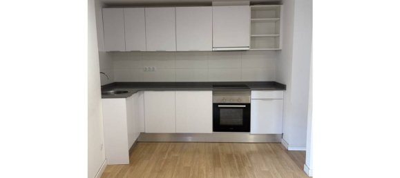 Apartamento de 2 dormitorios en Barcelona, Spain No. 171069 2