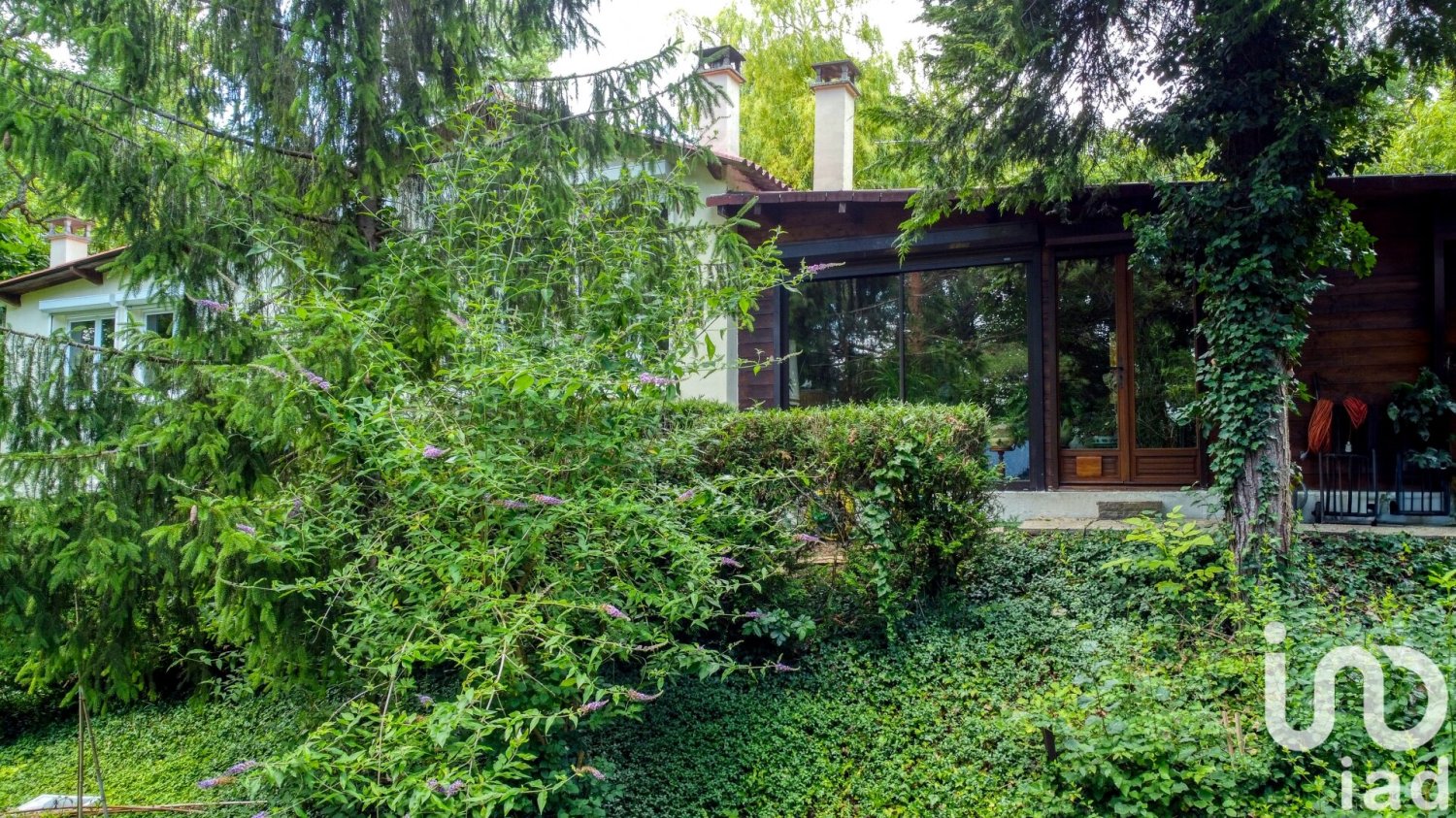 2 bedrooms House in Parmain, France No. 298955