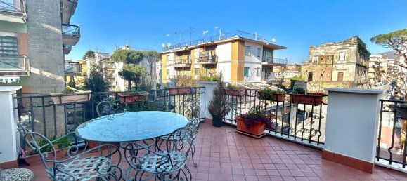 5 rooms Apartment in Portici, Italy No. 18150 17