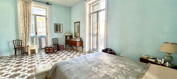 5 rooms Apartment in Portici, Italy No. 18150 16
