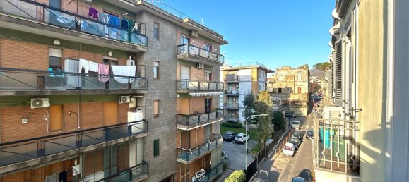 5 rooms Apartment in Portici, Italy No. 18150 13