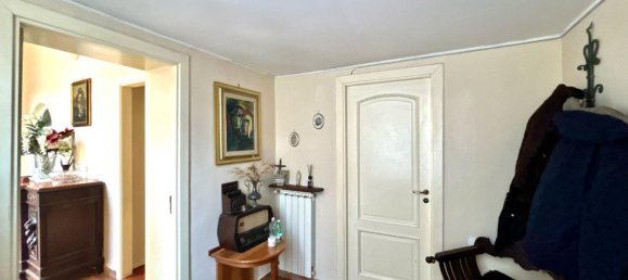 5 rooms Apartment in Portici, Italy No. 18150 4