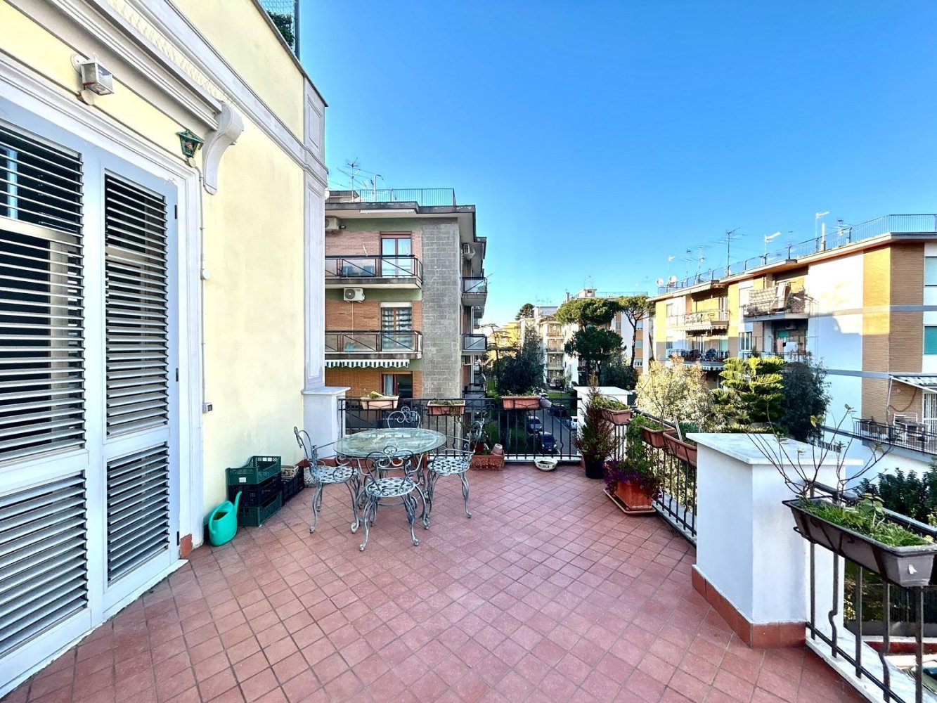5 rooms Apartment in Portici, Italy No. 18150