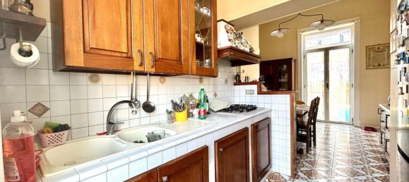 5 rooms Apartment in Portici, Italy No. 18150 8