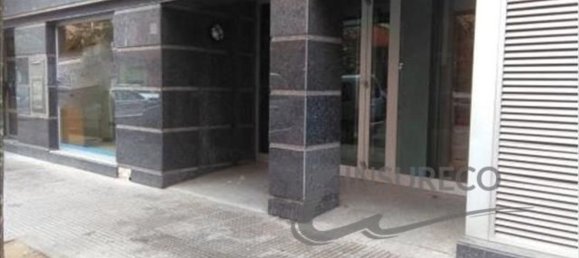 Propiedad comercial en León, Spain 219 m² No. 75239 2