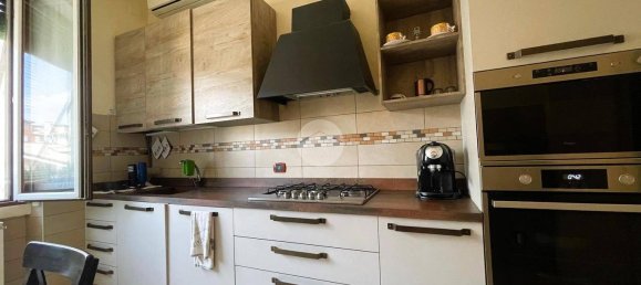 Apartamento de 2 dormitorios en Corsico, Italy No. 343510 6