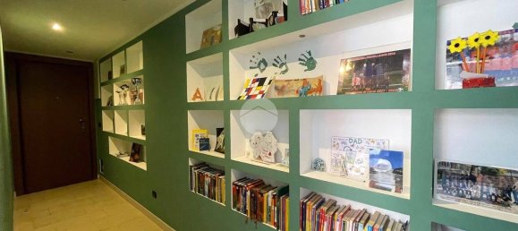 Apartamento de 2 dormitorios en Corsico, Italy No. 343510 15