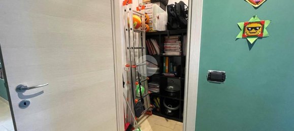 Apartamento de 2 dormitorios en Corsico, Italy No. 343510 16