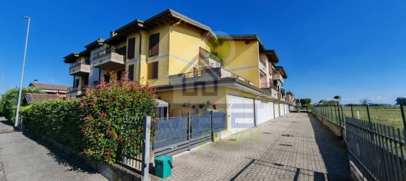 Apartamento de 2 dormitorios en Massalengo, Italy No. 341490 2