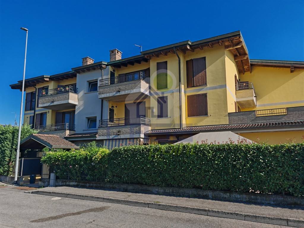 Apartamento de 2 dormitorios en Massalengo, Italy No. 341490