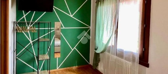 Studio in Verona, Italy No. 9456 16