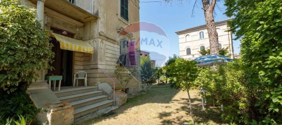 5 rooms Apartment in Cupramontana, Italy No. 1748 2