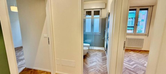 3 rooms Apartment in Bologna, Italy No. 38782 11
