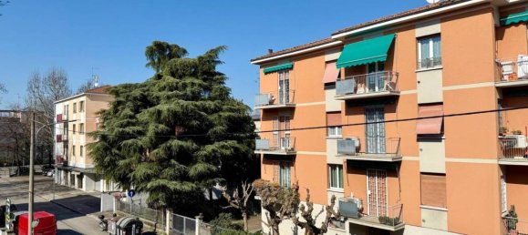 3 rooms Apartment in Bologna, Italy No. 38782 19