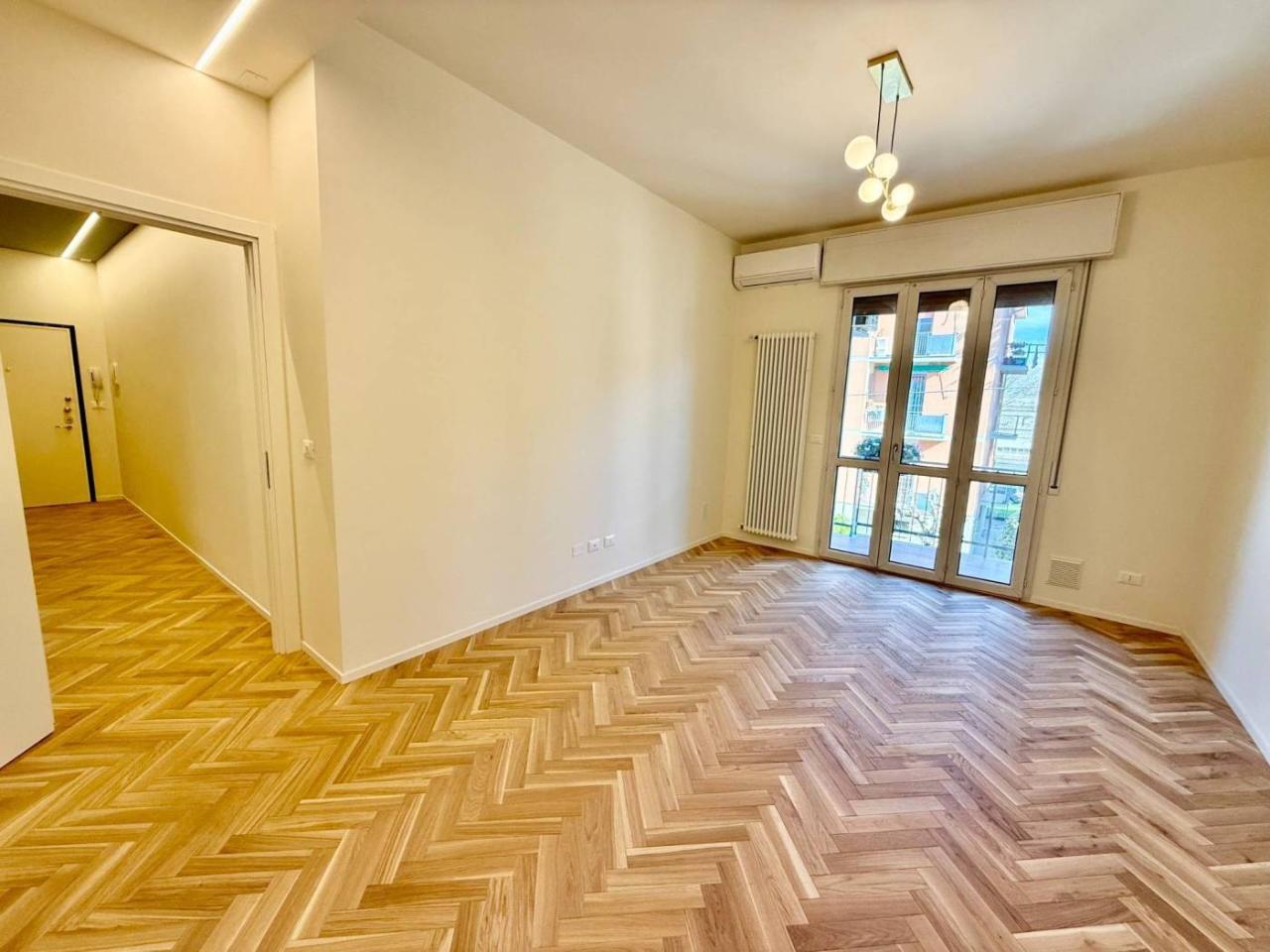 3 rooms Apartment in Bologna, Italy No. 38782