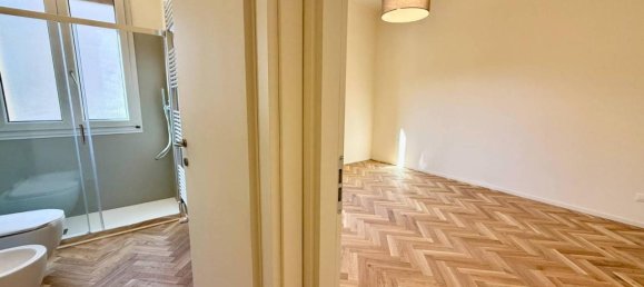 3 rooms Apartment in Bologna, Italy No. 38782 10