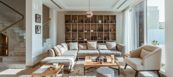 4 bedrooms Villa in Dubai, UAE No. 160 15