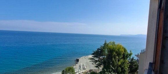 4 bedrooms Apartment in Varazze, Italy No. 381634 9