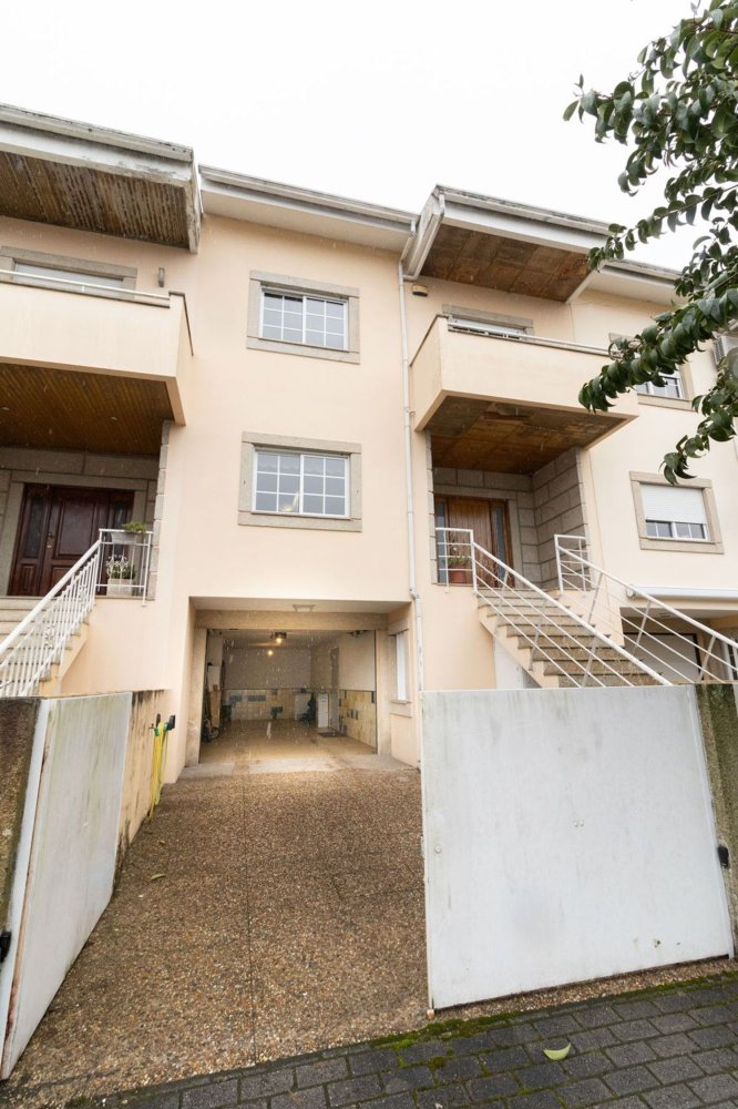 4 bedrooms House in Palmeira, Portugal No. 161491