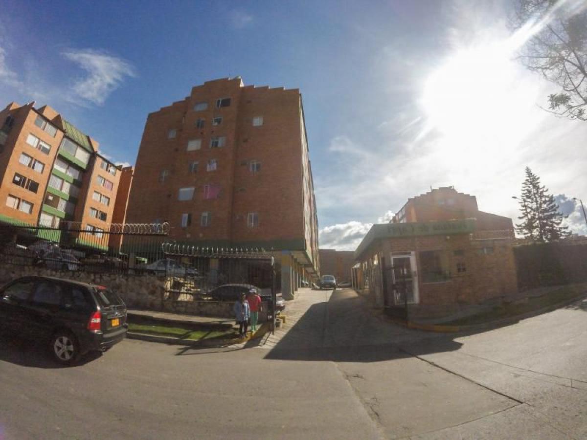 3 bedrooms House in Bogota, Colombia No. 10090