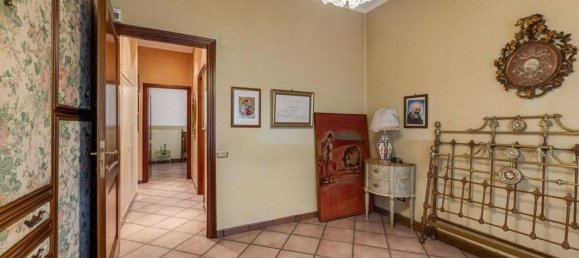 4 rooms Apartment in Rome, Italy No. 29479 10