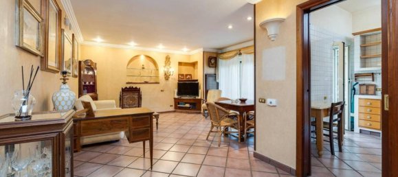 4 rooms Apartment in Rome, Italy No. 29479 6