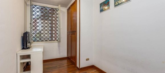 4 rooms Apartment in Rome, Italy No. 29479 13