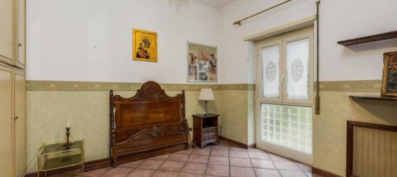 4 rooms Apartment in Rome, Italy No. 29479 12