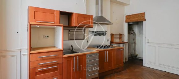 5 bedrooms Apartment in Paris, France No. 131348 26