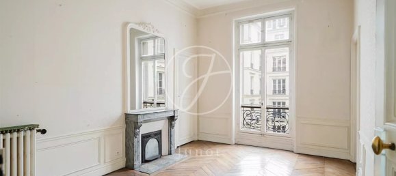 5 bedrooms Apartment in Paris, France No. 131348 15