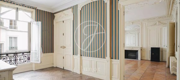 5 bedrooms Apartment in Paris, France No. 131348 10