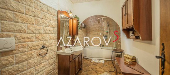 Villa de 4 dormitorios en Soldano, Italy No. 171017 13