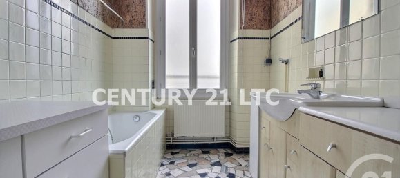 2 bedrooms Apartment in Charenton-le-Pont, France No. 136216 4