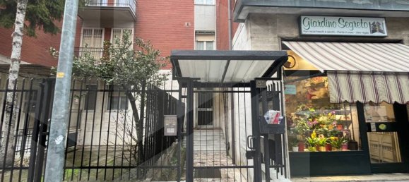 1-salle Propriété commerciale à San Donato Milanese, Italy No. 17706 9