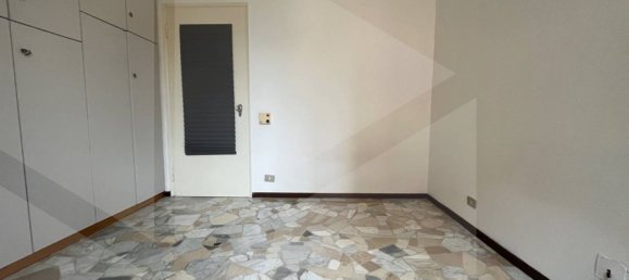 1-salle Propriété commerciale à San Donato Milanese, Italy No. 17706 2