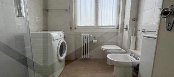 1-salle Propriété commerciale à San Donato Milanese, Italy No. 17706 27