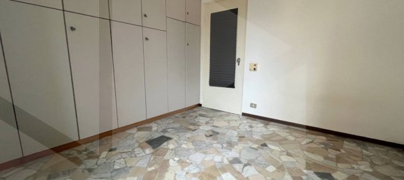 1-salle Propriété commerciale à San Donato Milanese, Italy No. 17706 30