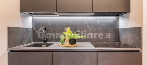 2 Schlafzimmer Wohnung in Milan, Italy, Nr. 331009 3