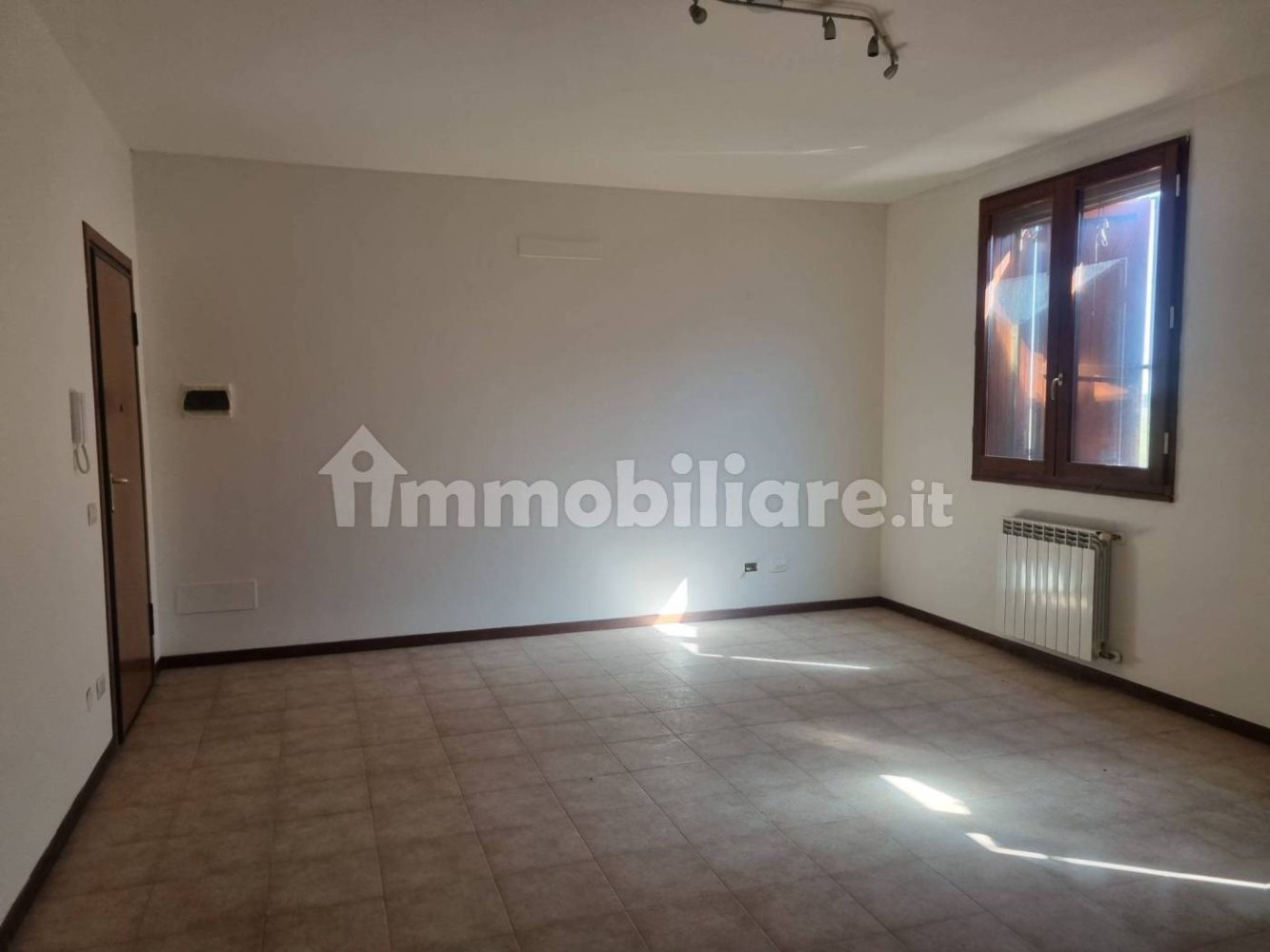 Apartamento de 2 dormitorios en Ravarino, Italy No. 383834