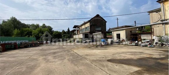 Склад с 5 комнатами в Кастильоне Олона, Италия № 66415 10