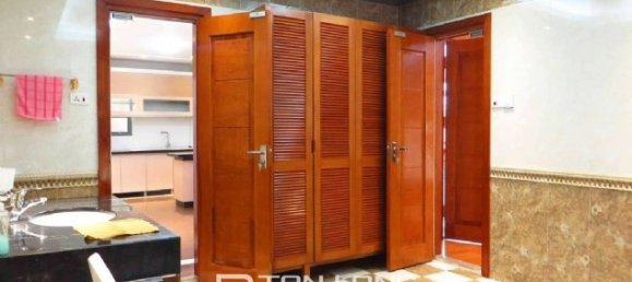 3 bedrooms Apartment in Ba Dinh, Vietnam No. 1648 12